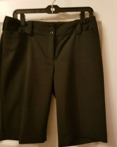 Express Black correspondent Dress Capri